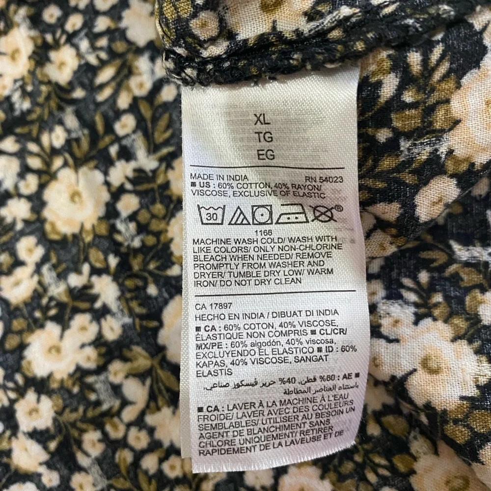 OLD NAVY Black Floral‎ V-Neck Puff Sleeve Boho Cottagecore Poet Blouse XL